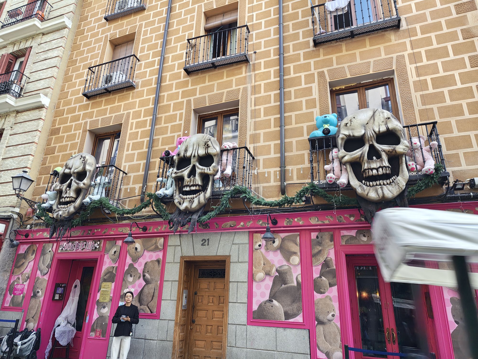 Calle De La Cava Baja Madrid Spain 3