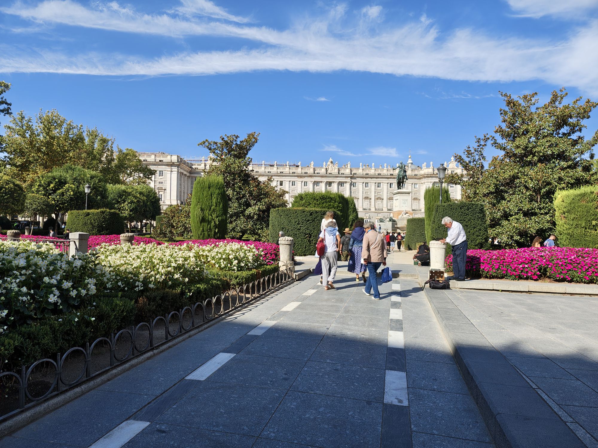 La Lonja La Mar Raw Bar Madrid Spain 1