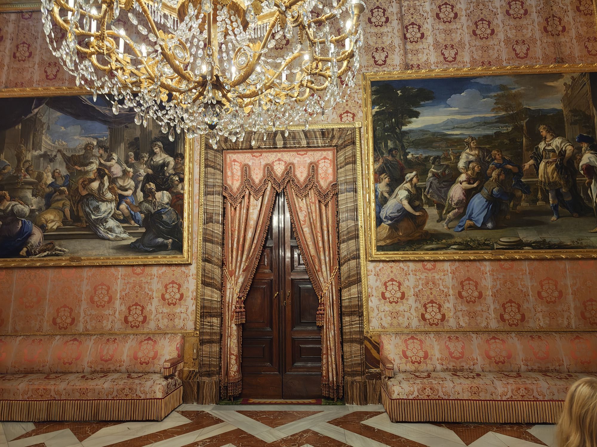 Plaza De La Armería Madrid Spain 20