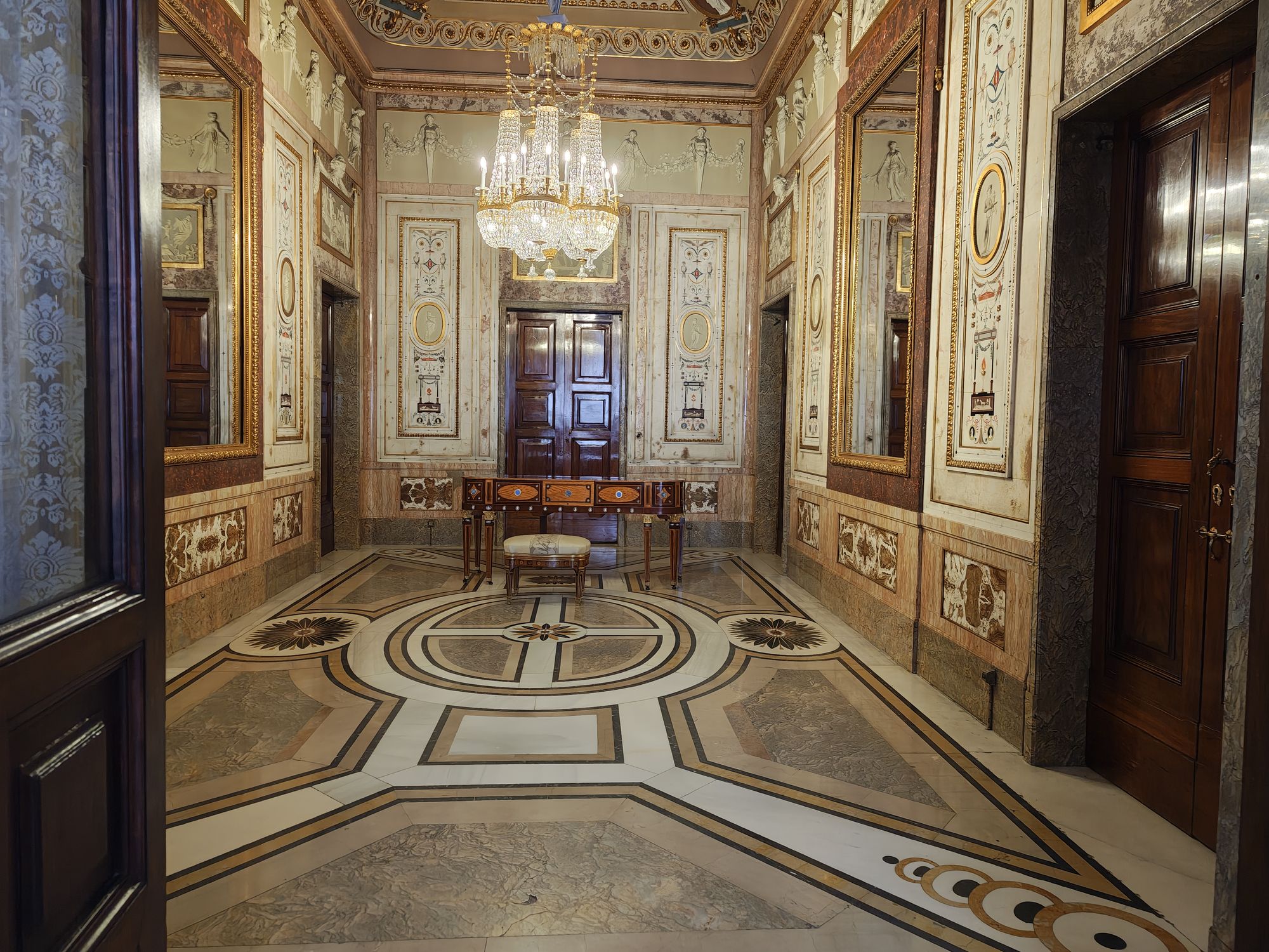 Plaza De La Armería Madrid Spain 58