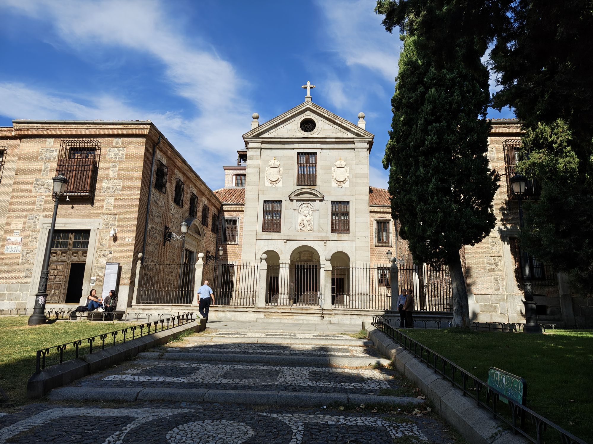 Plaza De La Encarnación Madrid Spain 3